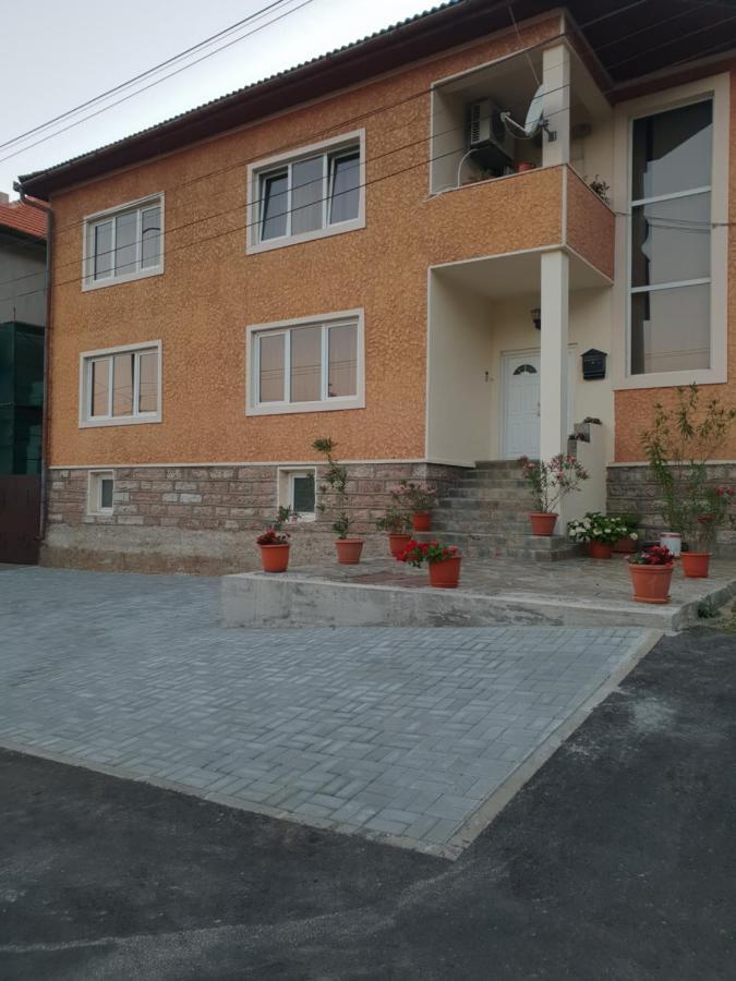 Pretty Garden Villa Orşova Exteriör bild